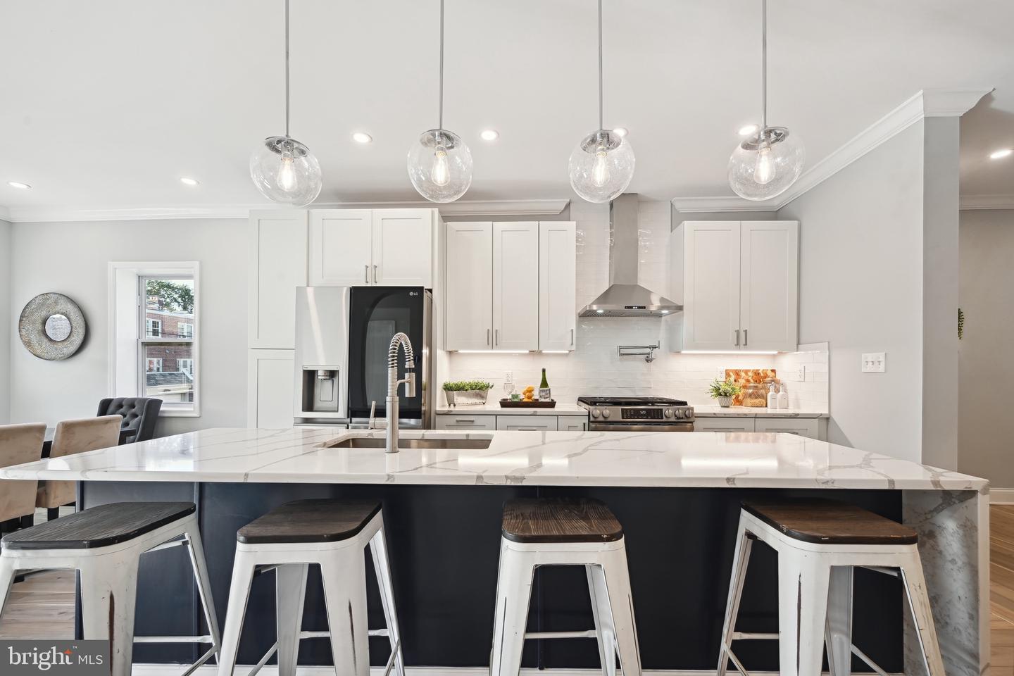 MLS: DCDC2169962